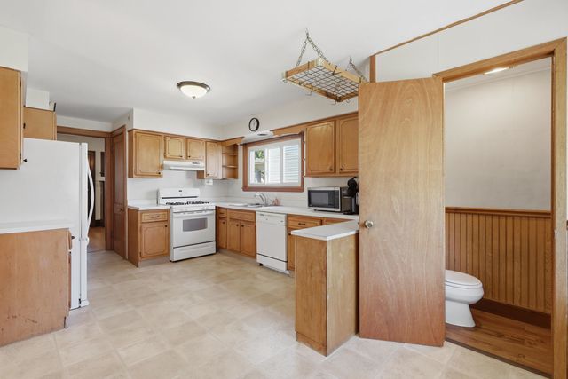 2036 13th Street, Moline, IL 61265