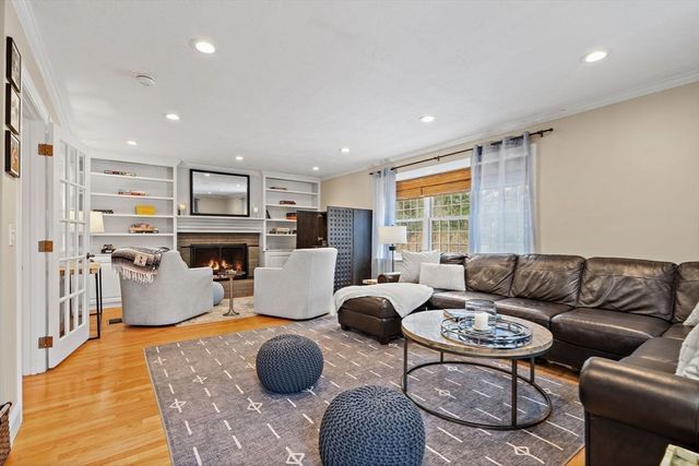 48 Chanticleer Road, Sudbury, MA 01776