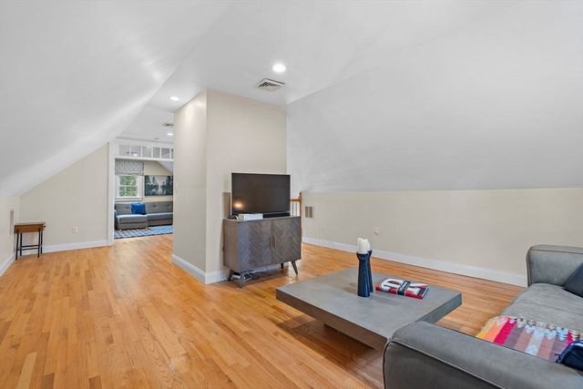 48 Chanticleer Road, Sudbury, MA 01776