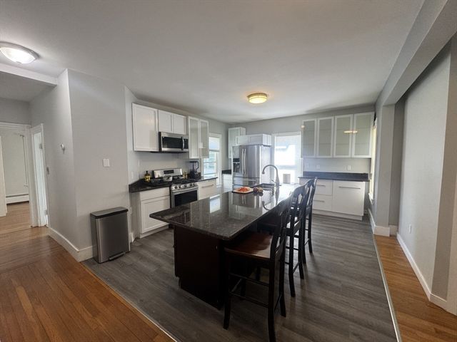 95 Waverly St, Everett, MA 02149