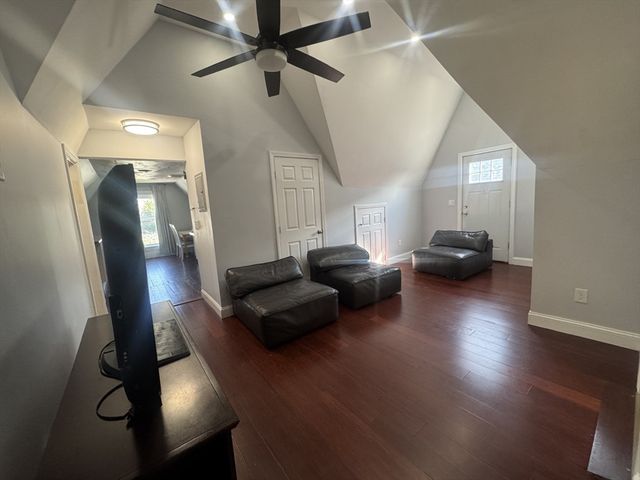95 Waverly St, Everett, MA 02149