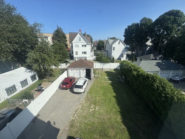 95 Waverly St, Everett, MA 02149