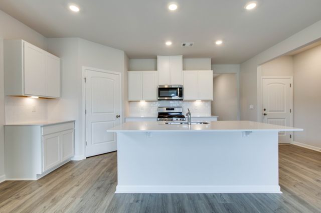 1060 Camelia Drive, White House, TN 37188