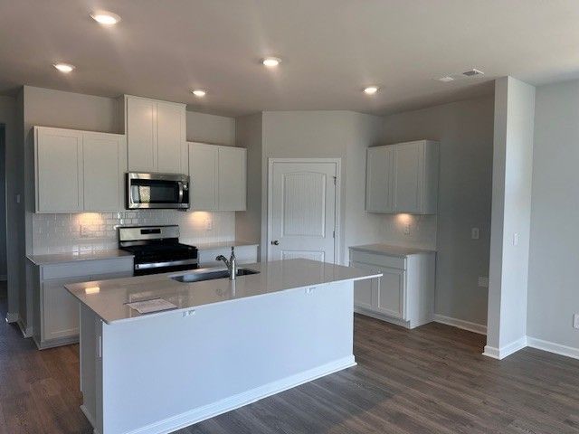 1060 Camelia Drive, White House, TN 37188