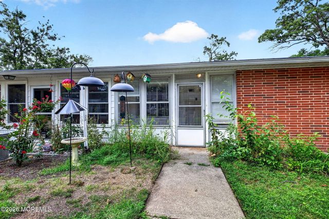 103C Edinburgh Lane, Lakewood, NJ 08701
