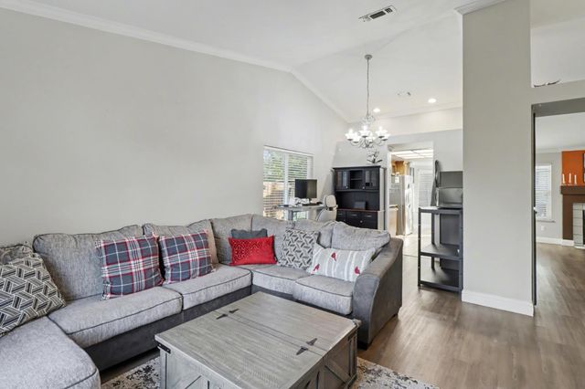 7220 Bobcat, North Highlands, CA 95660