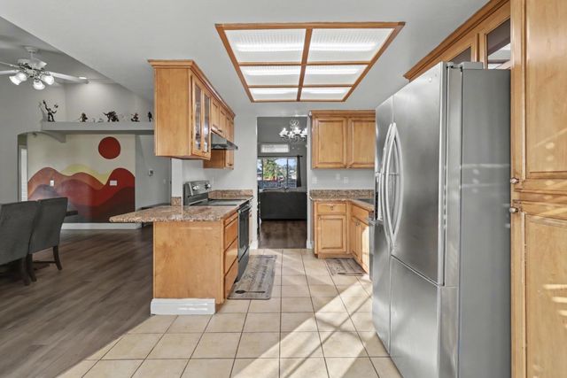 7220 Bobcat, North Highlands, CA 95660