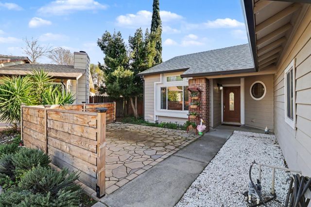 7220 Bobcat, North Highlands, CA 95660