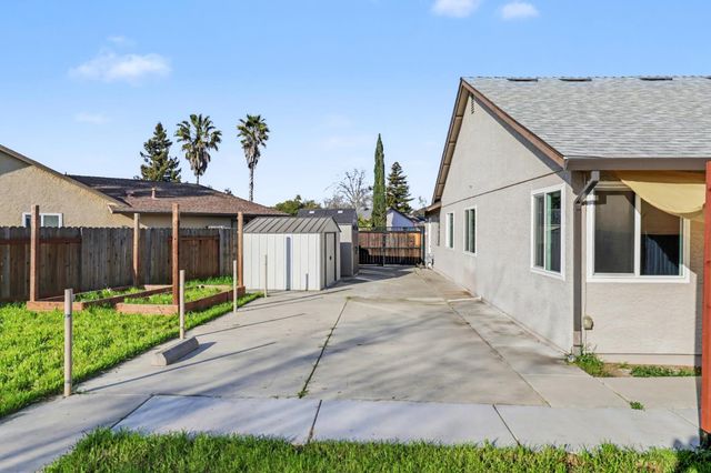 7220 Bobcat, North Highlands, CA 95660