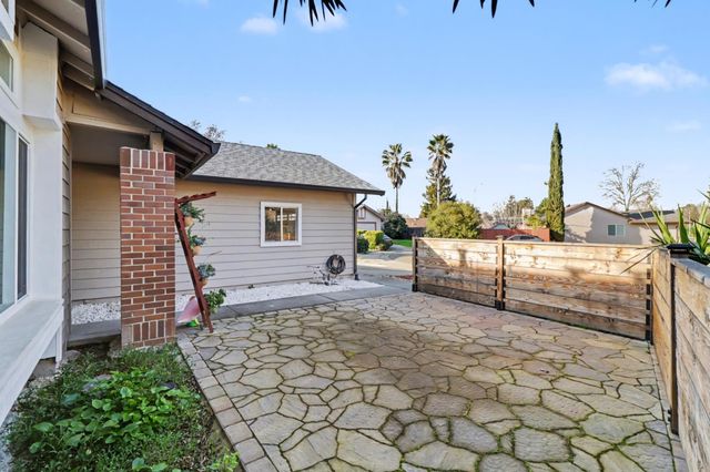 7220 Bobcat, North Highlands, CA 95660