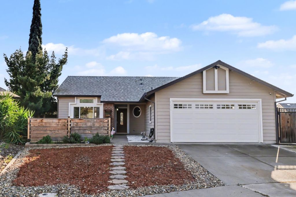 7220 Bobcat, North Highlands, CA 95660