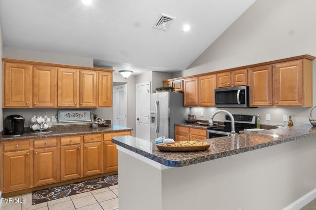 1684 Hatterdale Farm Road B, Blountville, TN 37617