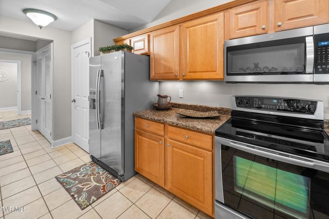 1684 Hatterdale Farm Road B, Blountville, TN 37617