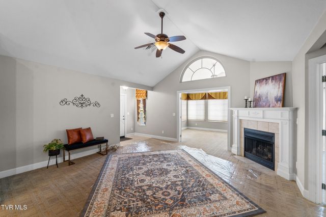 1684 Hatterdale Farm Road B, Blountville, TN 37617