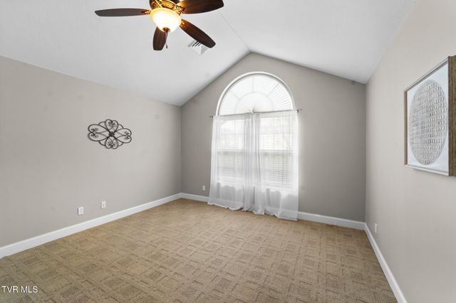 1684 Hatterdale Farm Road B, Blountville, TN 37617