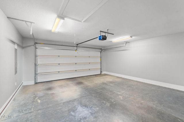 1684 Hatterdale Farm Road B, Blountville, TN 37617