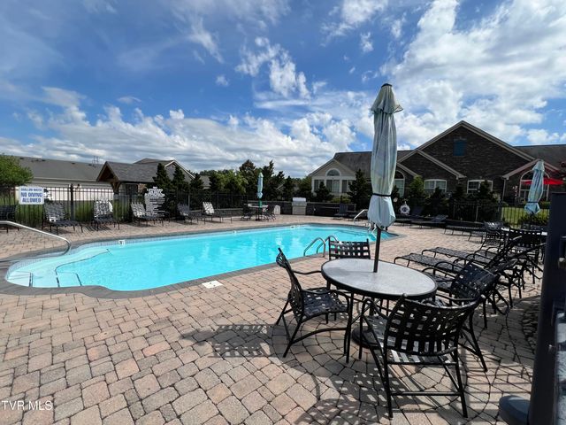 1684 Hatterdale Farm Road B, Blountville, TN 37617