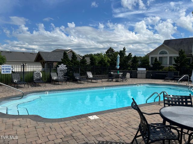 1684 Hatterdale Farm Road B, Blountville, TN 37617