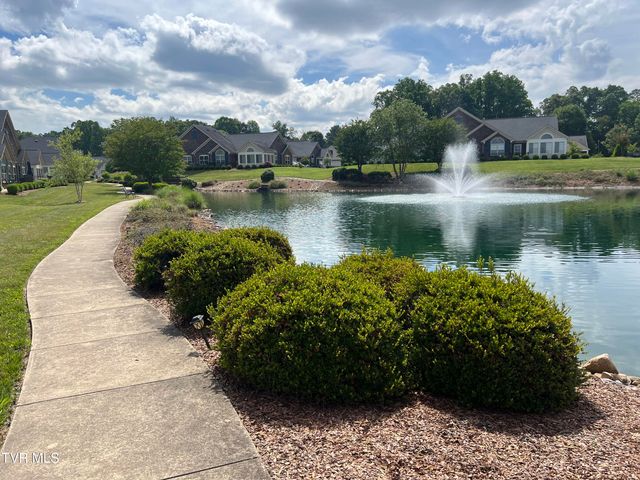 1684 Hatterdale Farm Road B, Blountville, TN 37617