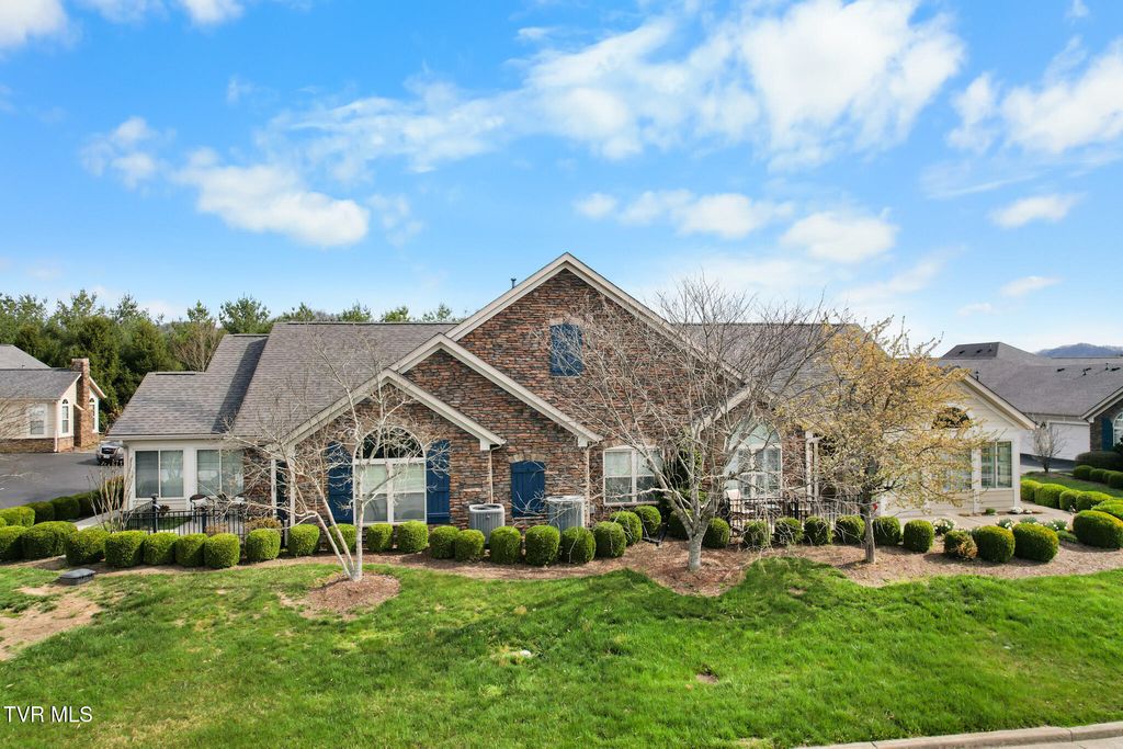 1684 Hatterdale Farm Road B, Blountville, TN 37617