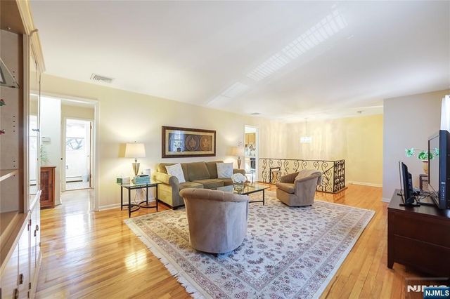 68 Colgate Avenue, Paramus, NJ 07652