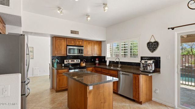 219 W ENSUENO Street, Gilbert, AZ 85233