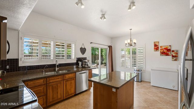 219 W ENSUENO Street, Gilbert, AZ 85233