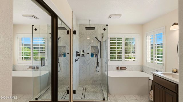 219 W ENSUENO Street, Gilbert, AZ 85233