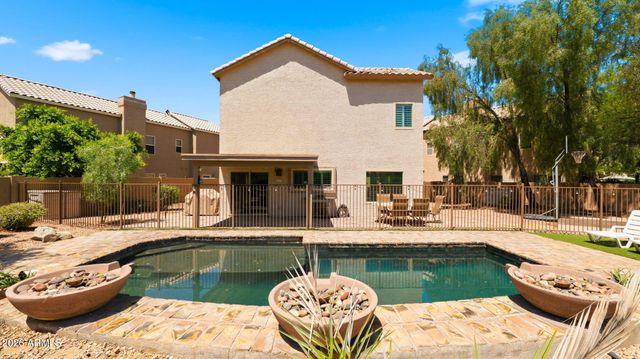 219 W ENSUENO Street, Gilbert, AZ 85233
