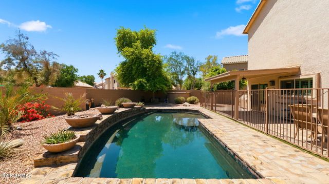 219 W ENSUENO Street, Gilbert, AZ 85233