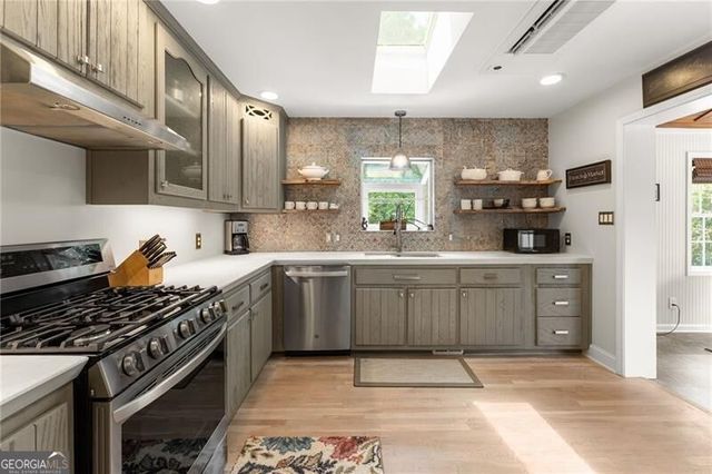 2905 Lanier Beach South Road, Cumming, GA 30041
