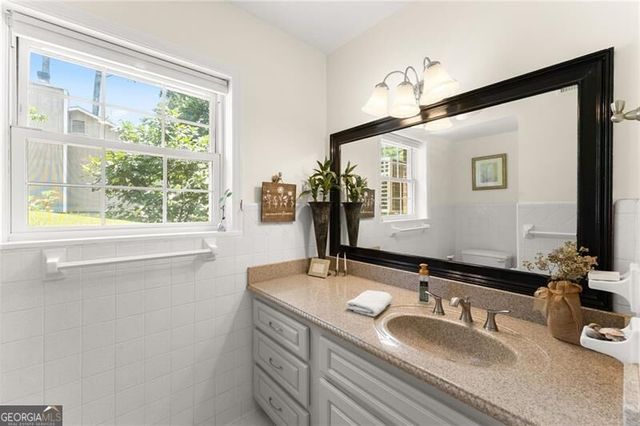 2905 Lanier Beach South Road, Cumming, GA 30041