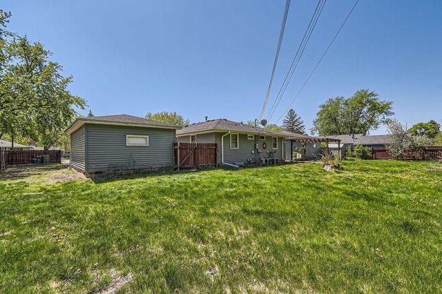 7200-7204 65th Avenue N, Brooklyn Park, MN 55428