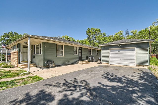 7200-7204 65th Avenue N, Brooklyn Park, MN 55428