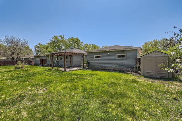7200-7204 65th Avenue N, Brooklyn Park, MN 55428