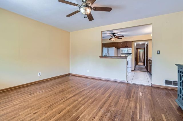 7200-7204 65th Avenue N, Brooklyn Park, MN 55428