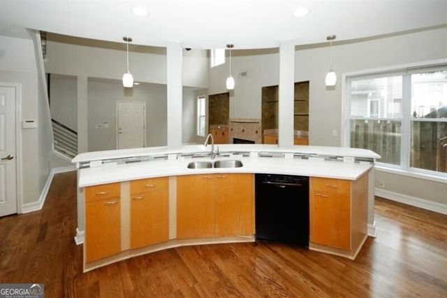 1354 Brookhaven Village Circle NE, Brookhaven, GA 30319