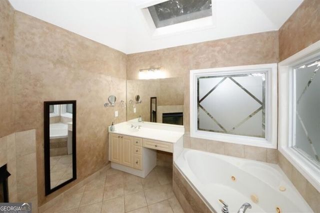 1354 Brookhaven Village Circle NE, Brookhaven, GA 30319