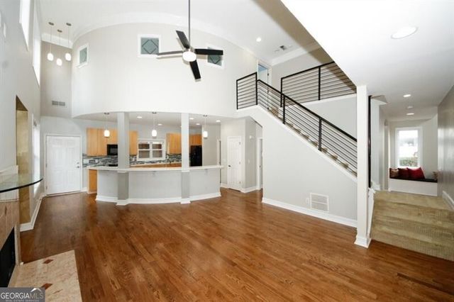 1354 Brookhaven Village Circle NE, Brookhaven, GA 30319