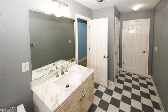 1354 Brookhaven Village Circle NE, Brookhaven, GA 30319