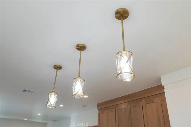 5104 8th Avenue, Los Angeles, CA 90043