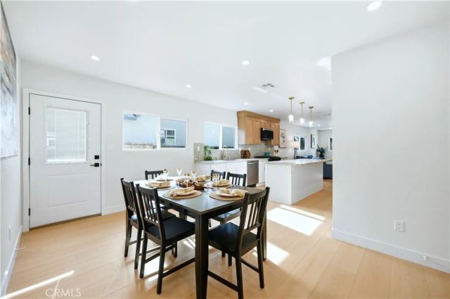 5104 8th Avenue, Los Angeles, CA 90043