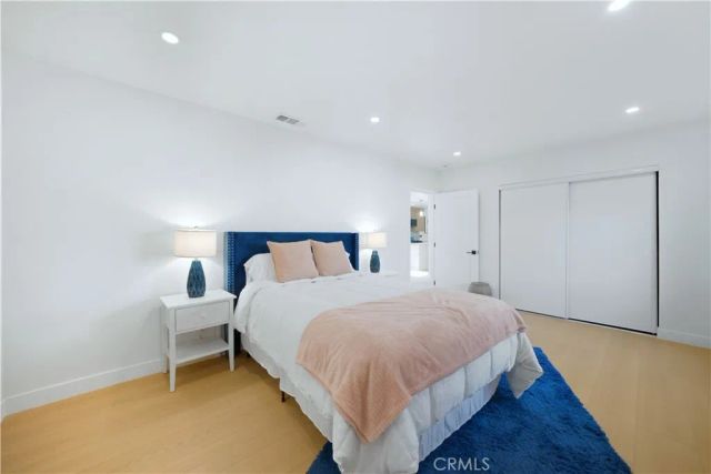 5104 8th Avenue, Los Angeles, CA 90043