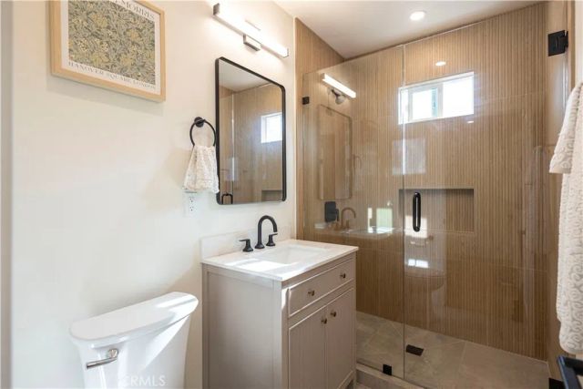 5104 8th Avenue, Los Angeles, CA 90043