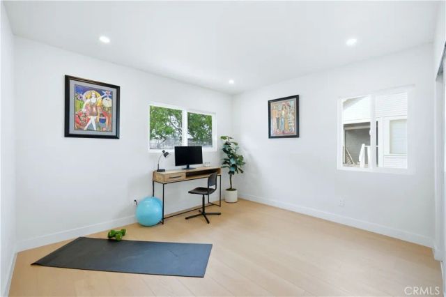 5104 8th Avenue, Los Angeles, CA 90043