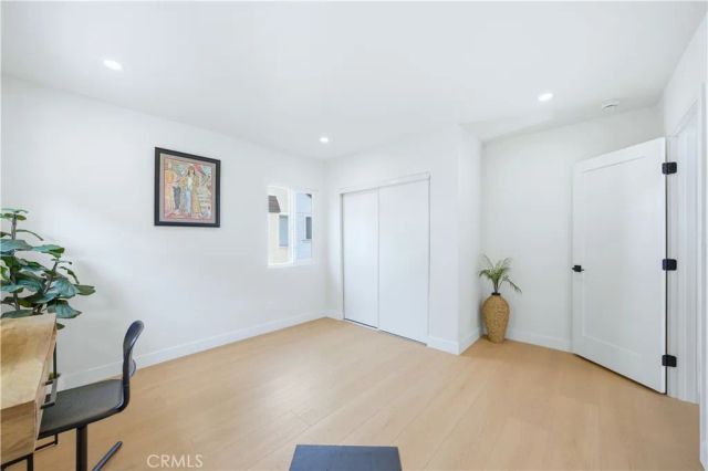 5104 8th Avenue, Los Angeles, CA 90043