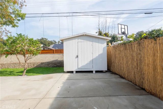 5104 8th Avenue, Los Angeles, CA 90043