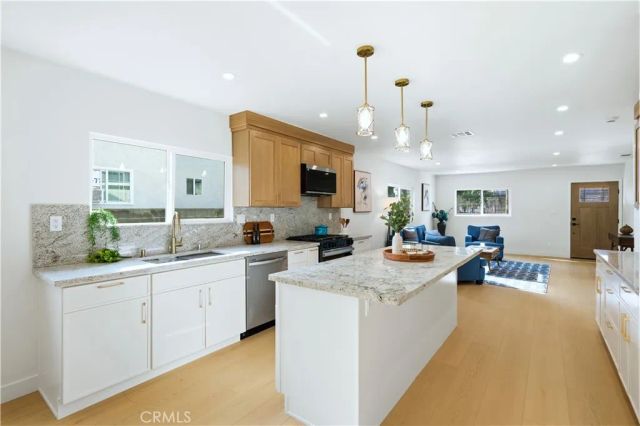 5104 8th Avenue, Los Angeles, CA 90043