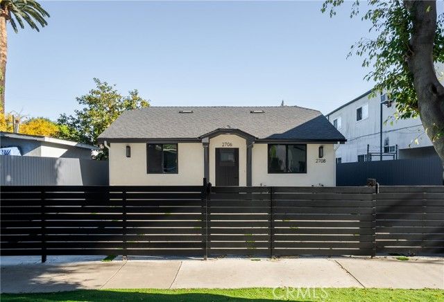 2706 S Cochran, Los Angeles, CA 90016