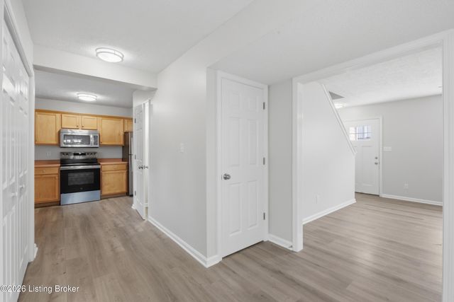 6311 Cottage Field Cir, Louisville, KY 40218